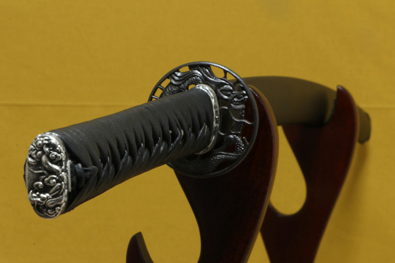 (01-2297)<br><font color="#008000"><strong>儀平屋オリジナル新作刀</storong></font><br>現代刀 肥後八代住宣廣兼嗣合作 二尺六寸五分 - 画像 (2)