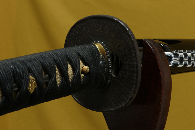 (02-1823)<br><font color="#0000ff"><strong>保存刀剣</storong></font><br>新刀 讃州住鬚継(寛文頃) 二尺五寸 打刀拵入 - 画像 (9)