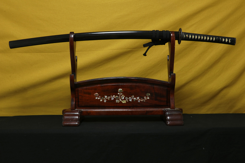 (02-1827)<br><font color="#0000ff"><strong>保存刀剣</storong></font><br>古刀 無銘 阿州氏吉 二尺三寸 打刀拵入 - 画像 (8)